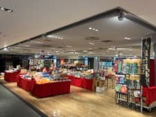 「7Fイベントスペース」視認性抜群で、物販からPRプロモーション・展示会・相談会まで利用可能な広々としたイベントスペース2