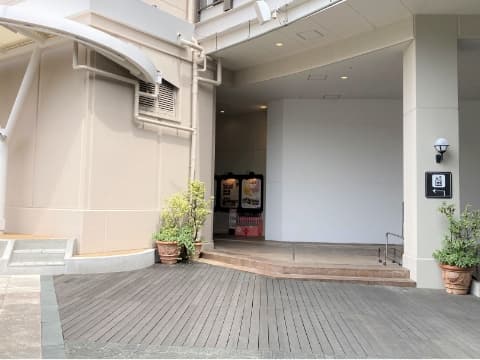 「⑧L通り Cスペース」各種プロモーションに最適なステージ近くのイベントスペース1