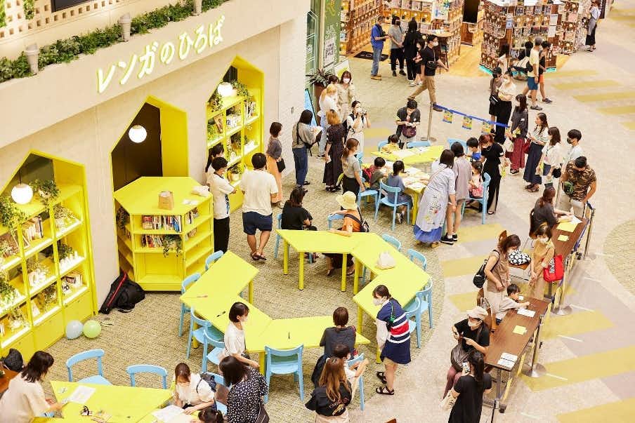 あまがさきキューズモール【メディア】「⑥‐bデジタルサイネージ・3階レンガのひろば+館内サイネージ」1