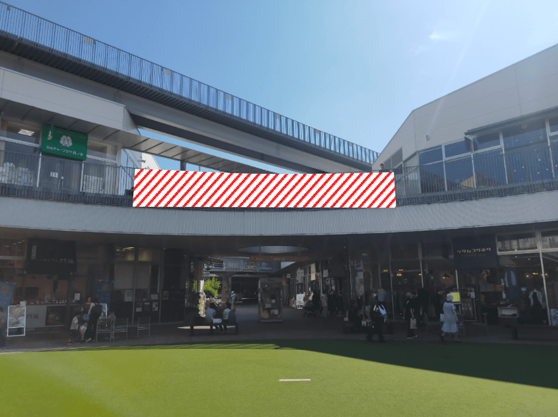 もりのみやキューズモールBASE【メディア】「歩廊フェンスAパターン」