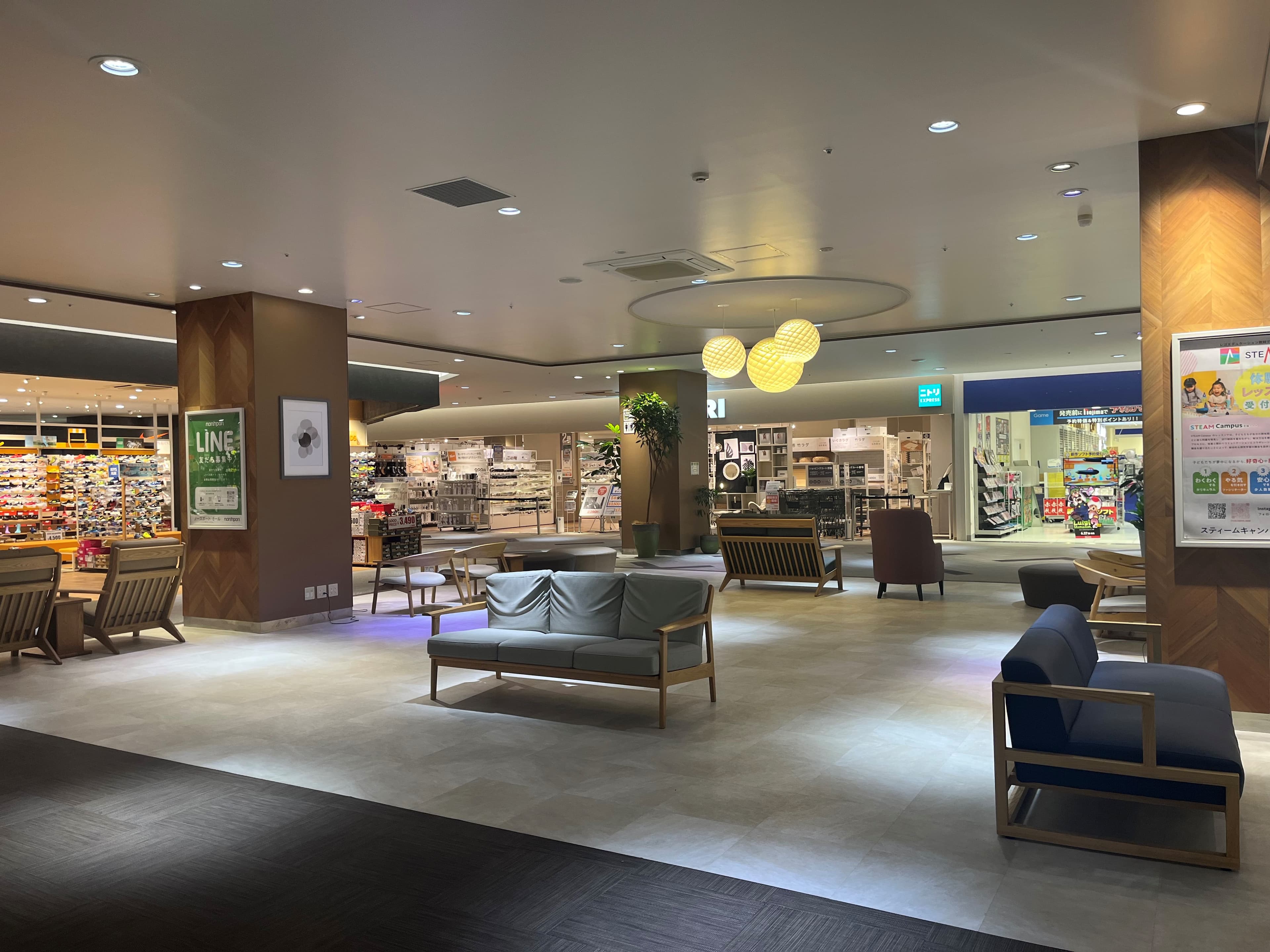 「4F-1区画(ノジマ前)」ポップアップストアやプロモーションに適したエスカレーター前イベントスペース