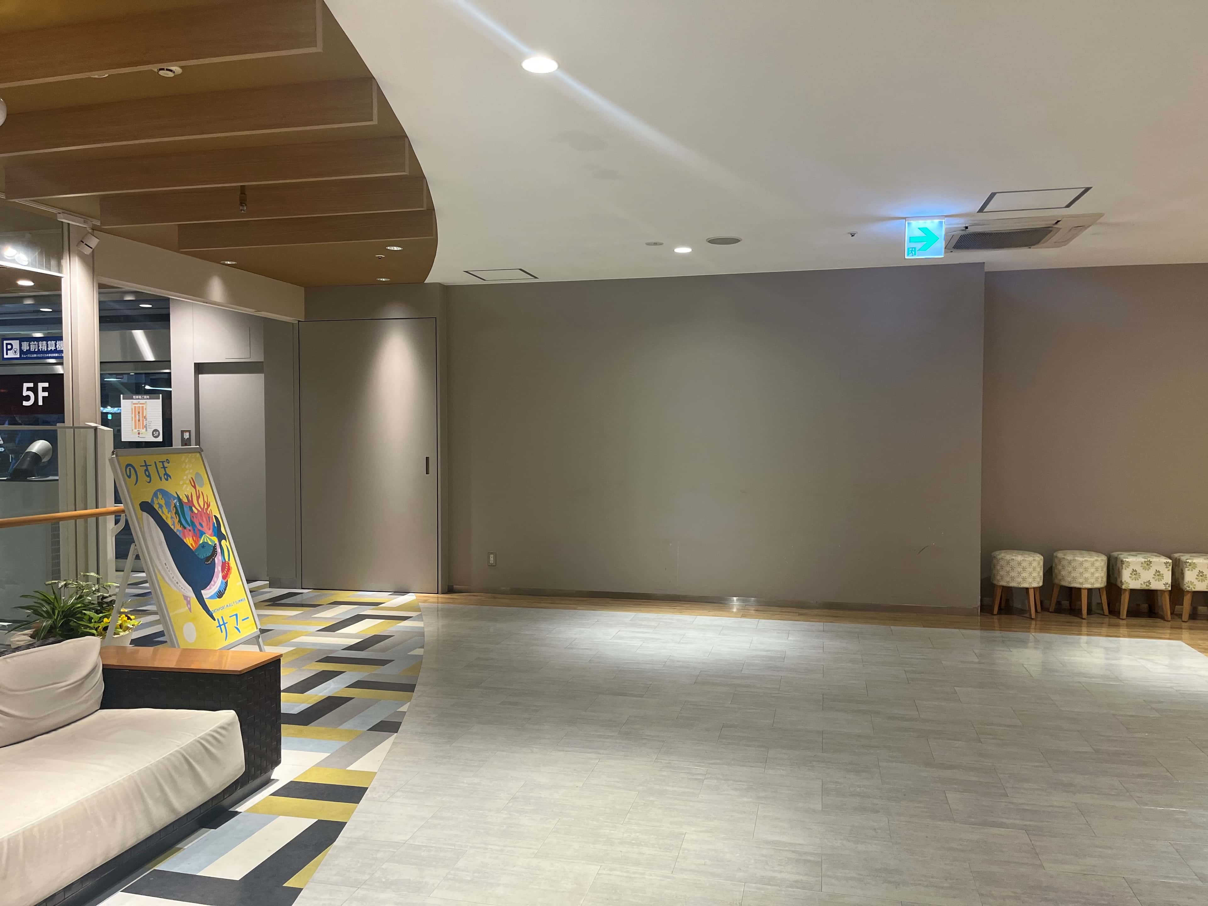 「5F-1区画(レストスペース)」ポップアップストアやプロモーションに適したエスカレーター前イベントスペース