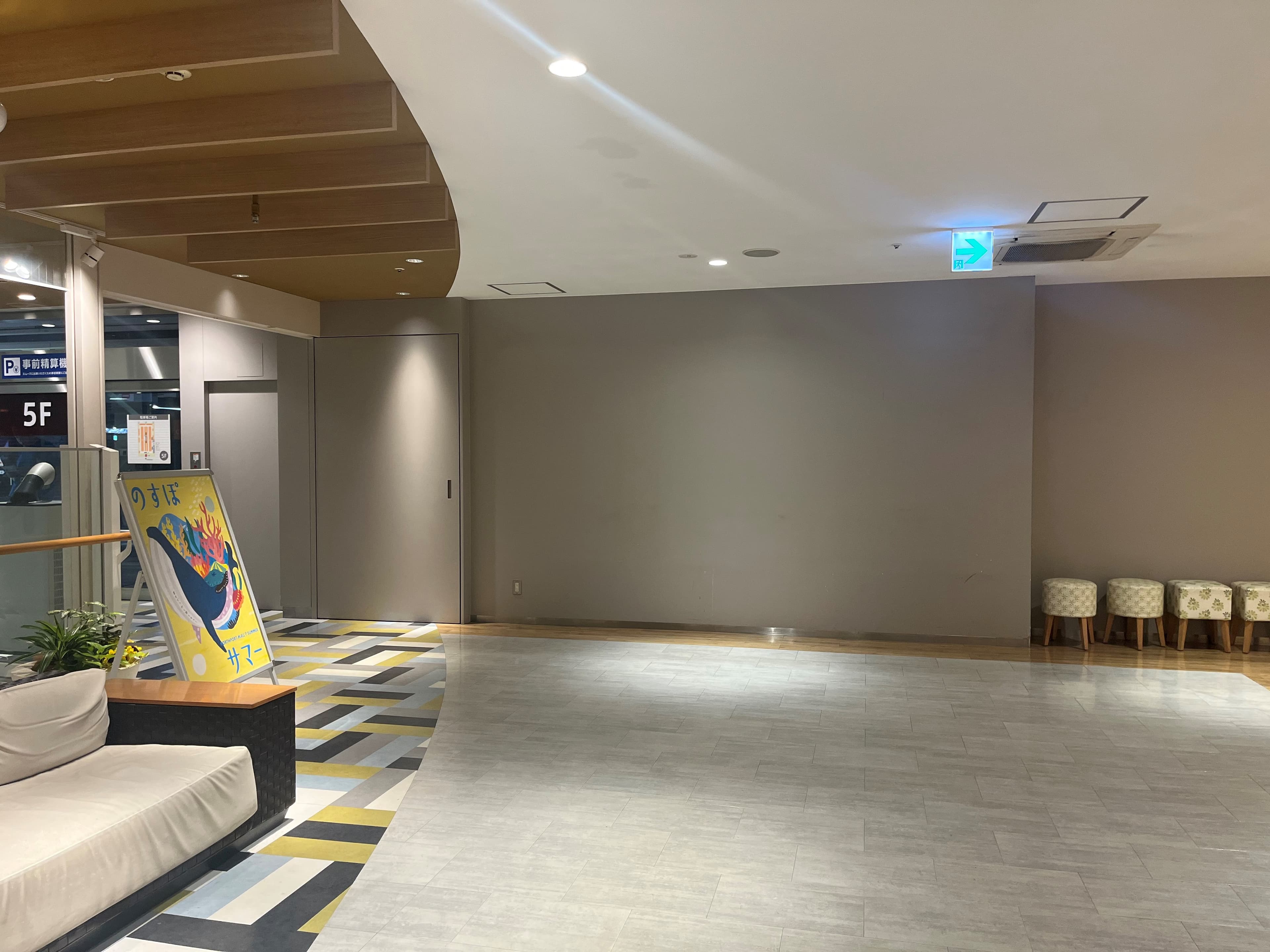 「5F-1区画(レストスペース)」ポップアップストアやプロモーションに適したエスカレーター前イベントスペース