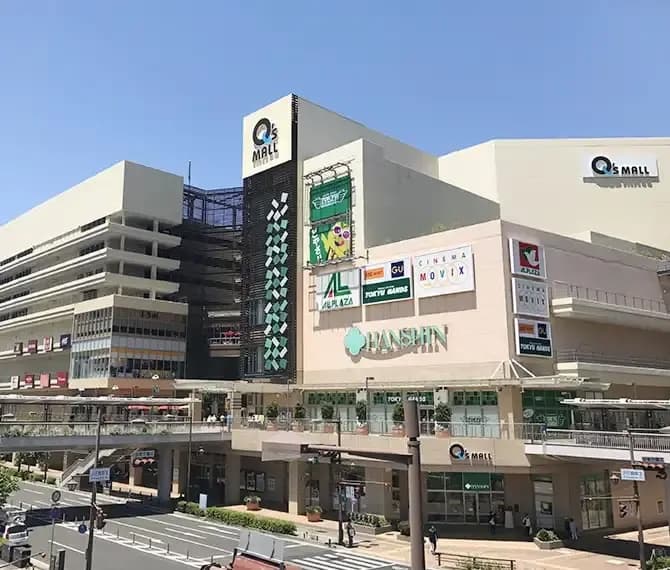 あまがさきキューズモール【メディア】「⑧‐dフロアシート(食品売場前)」1