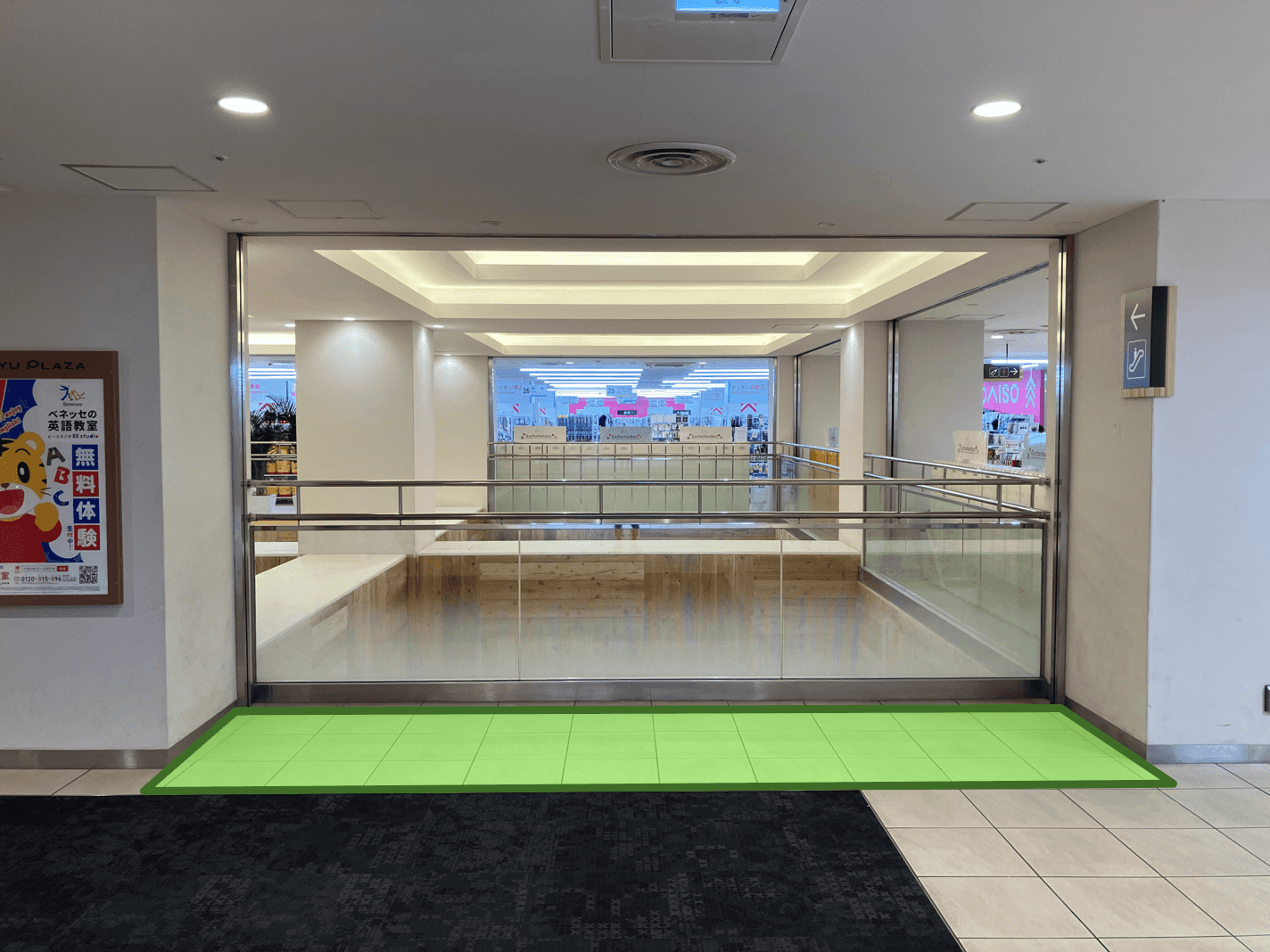 2F中央階段すぐ!ポップアップストアやPRイベントに最適な視認性の高いイベントスペース